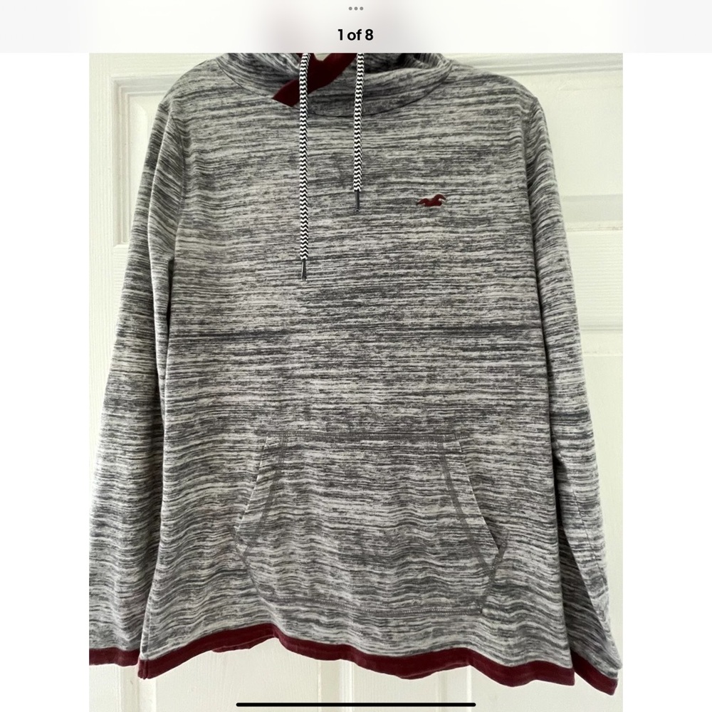 2 Men’s Hollister Light Weight Long Sleeve Hoodie T-shirts Size Small